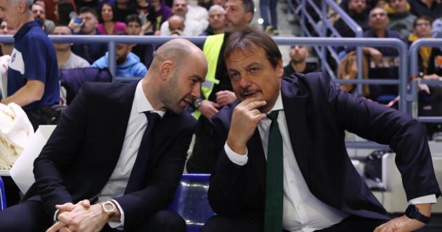 该吹进攻犯, 将正面对话, 进攻犯规时 该吹进攻犯, 将正面对话, 进攻犯规时