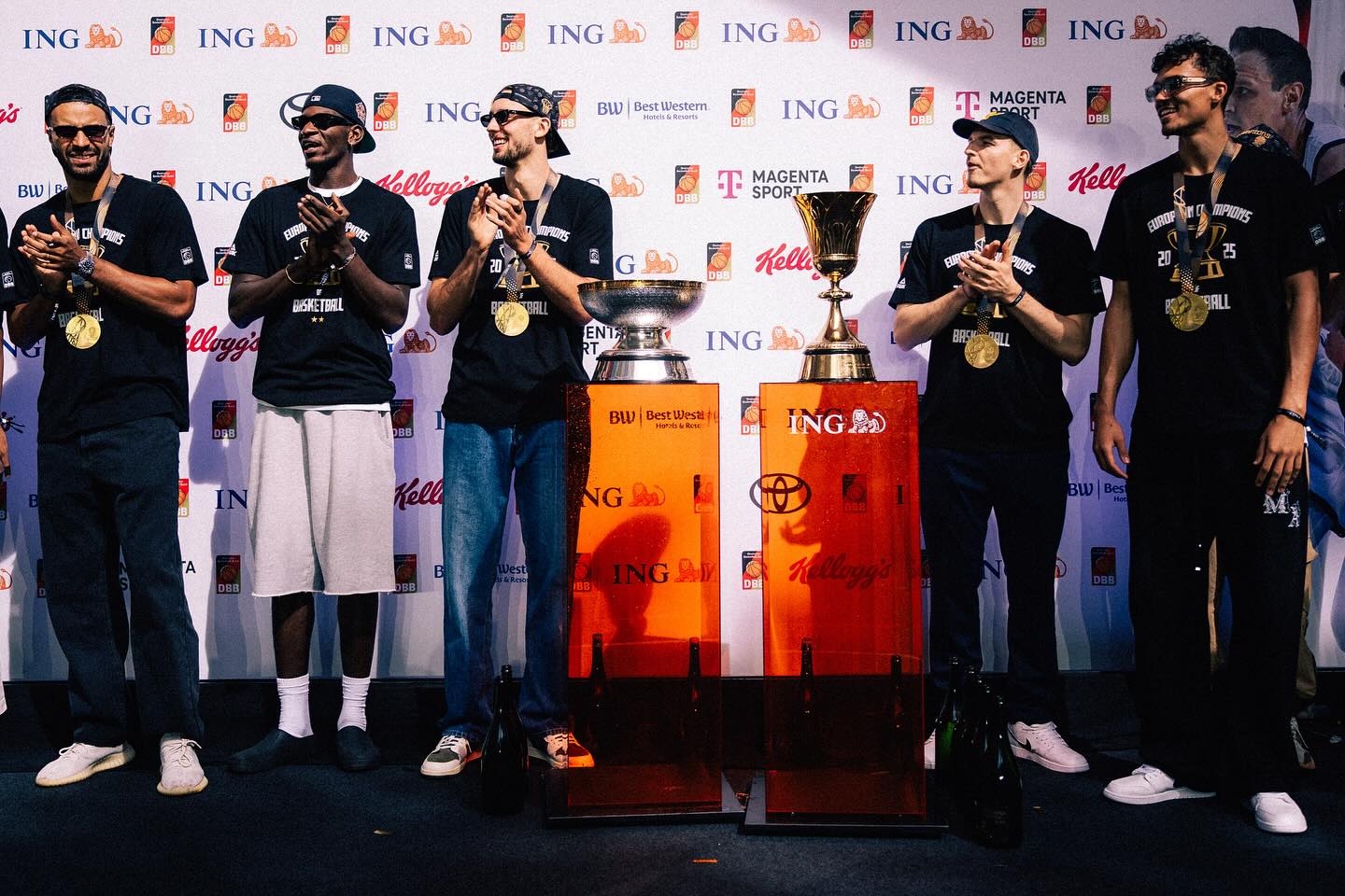 div, 小瓦格纳社, entit