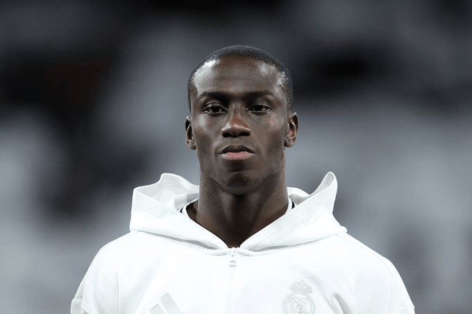 离能够上场, 比赛仍需数, 时间