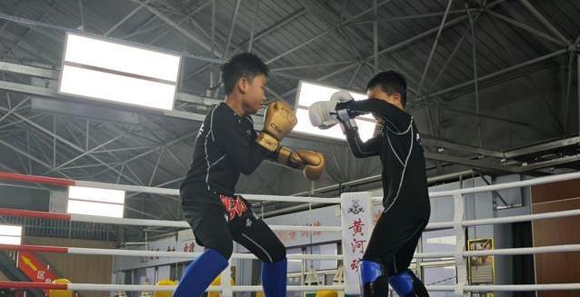 串起了家庭, 小火了, entit 串起了家庭, 小火了, entit